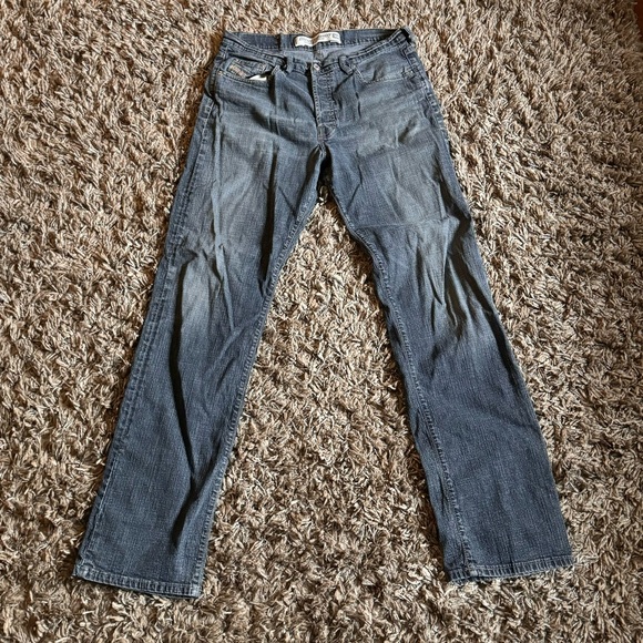Distressed diesel flare jeans - Picture 2 of 9